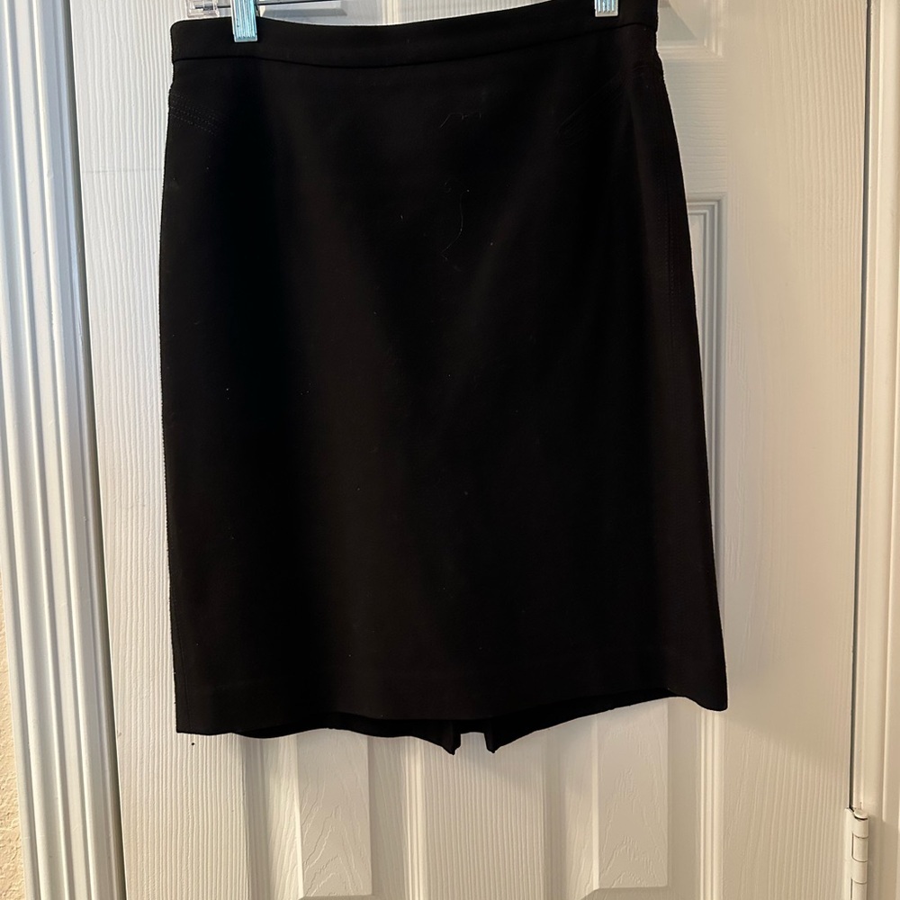 🩷5/$10 LOFT Classic Black Pencil Skirt